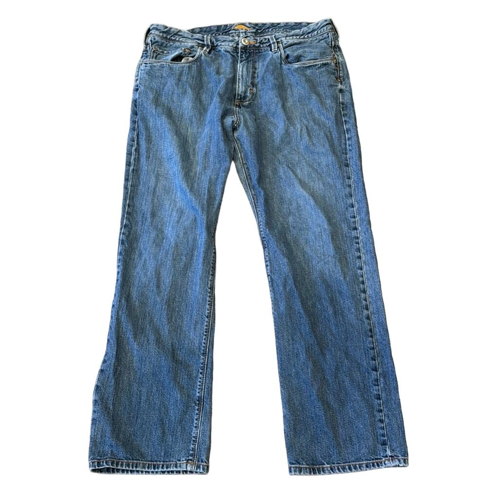 Tommy Bahama Men's Standard Relaxed Jean Medium Wash Size 35